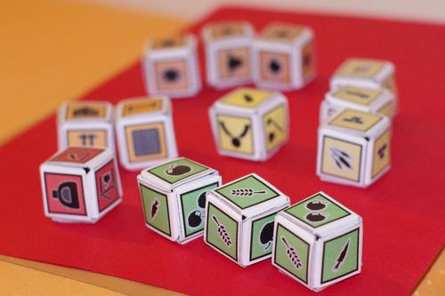 Image: origami dice agricola